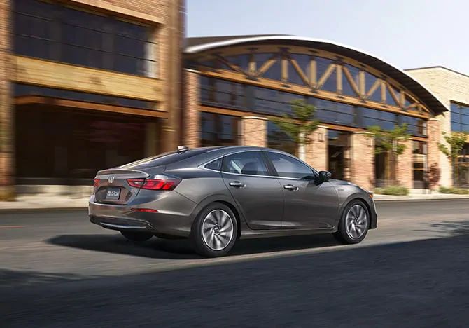 What is the MPG of the 2022 Honda Insight? 