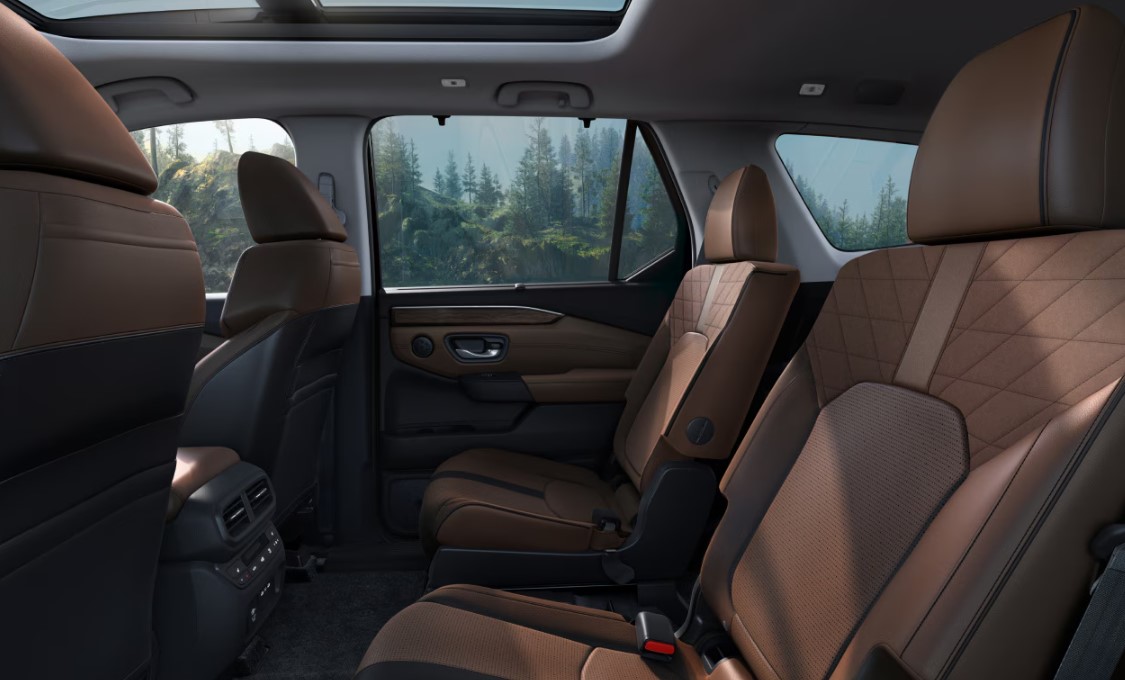 2026 Honda Pilot vs Toyota Highlander Seating & Cargo Space